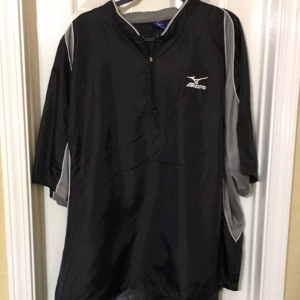 XXL black and gray Mizuna shorts sleeves wind breaker pullover